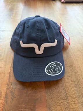 Kimes Ranch Women’sNavy Hat with Cream Emblem